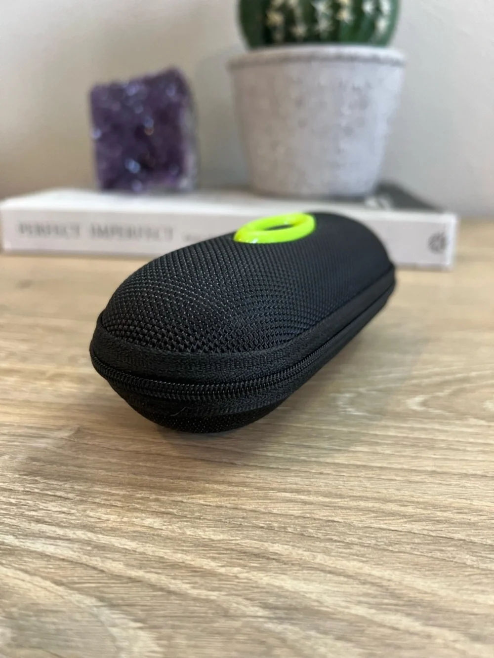 Oakley Kids Sunglasses Case Black Hard Shell Zip Green Logo Small